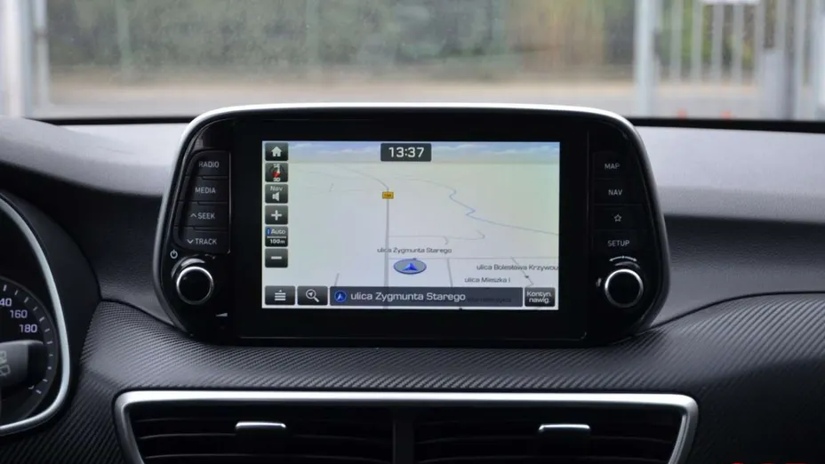 HYUNDAI Tucson -