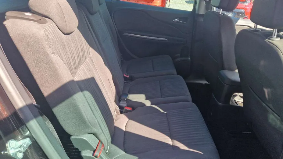 OPEL Zafira -