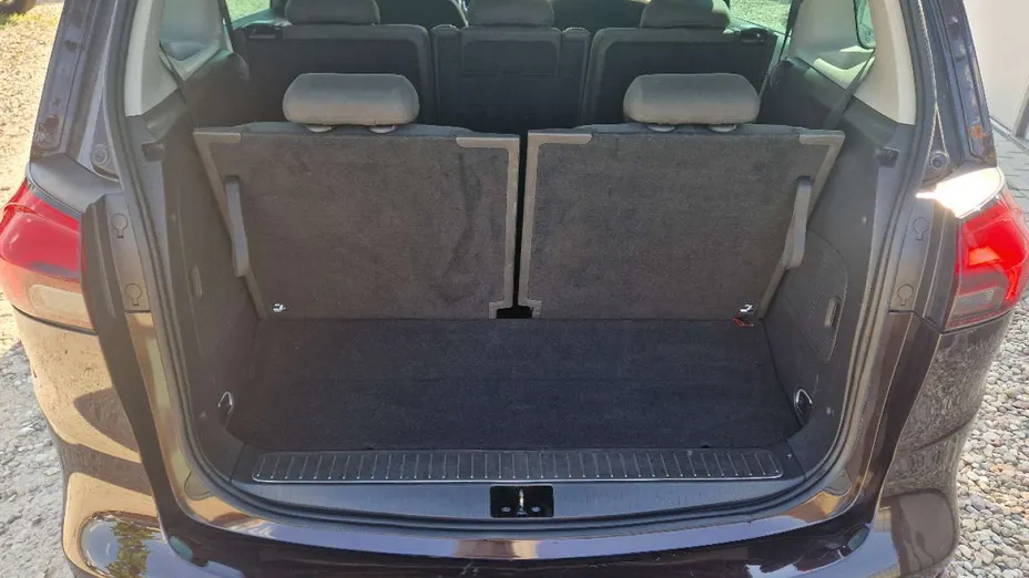 OPEL Zafira -