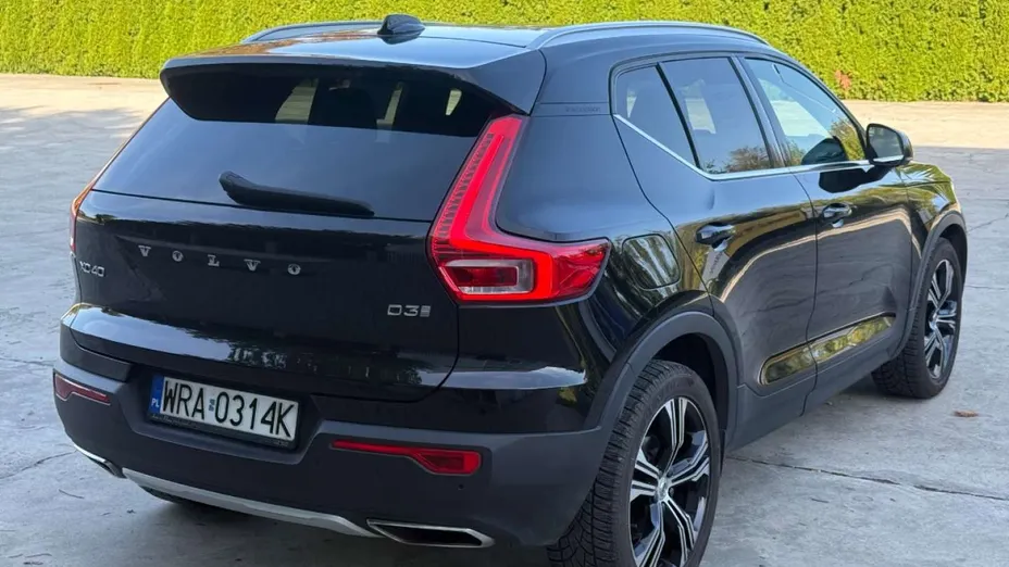 VOLVO XC40 -