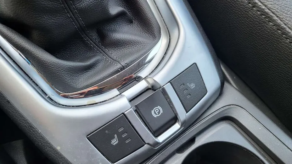 OPEL Antara -