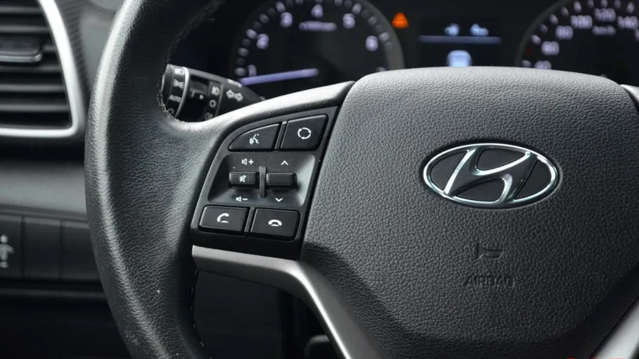 HYUNDAI Tucson -
