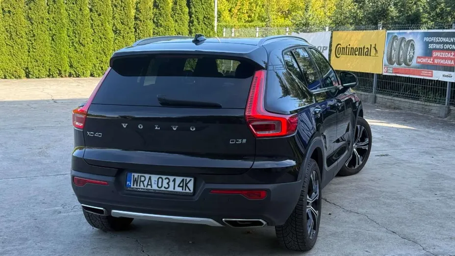 VOLVO XC40 -