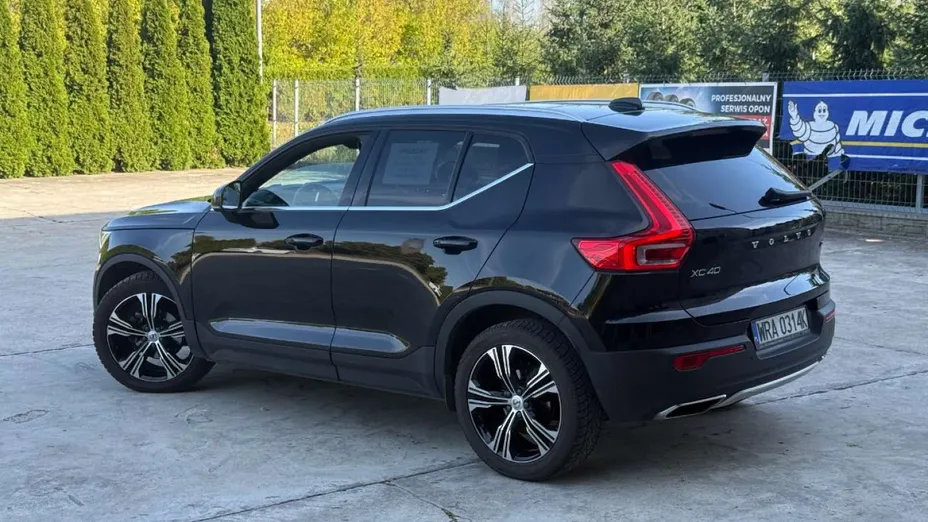 VOLVO XC40 -