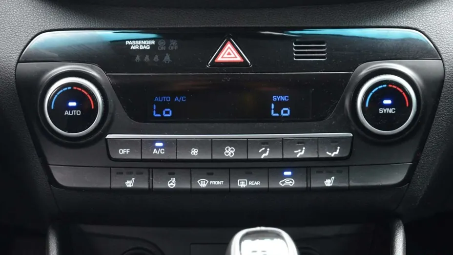 HYUNDAI Tucson -