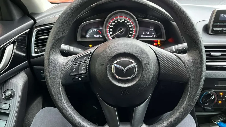MAZDA 3 -