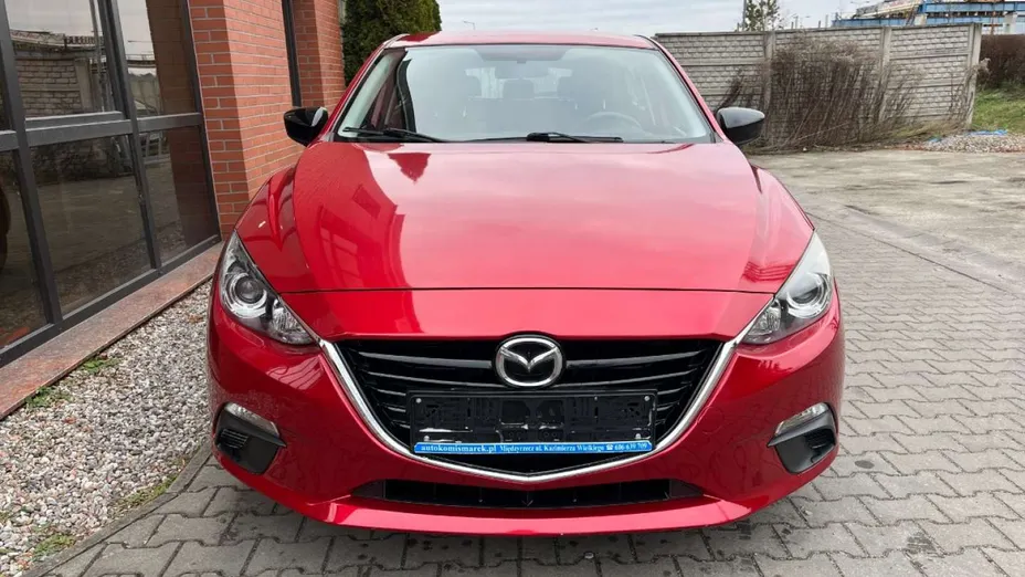 MAZDA 3 -