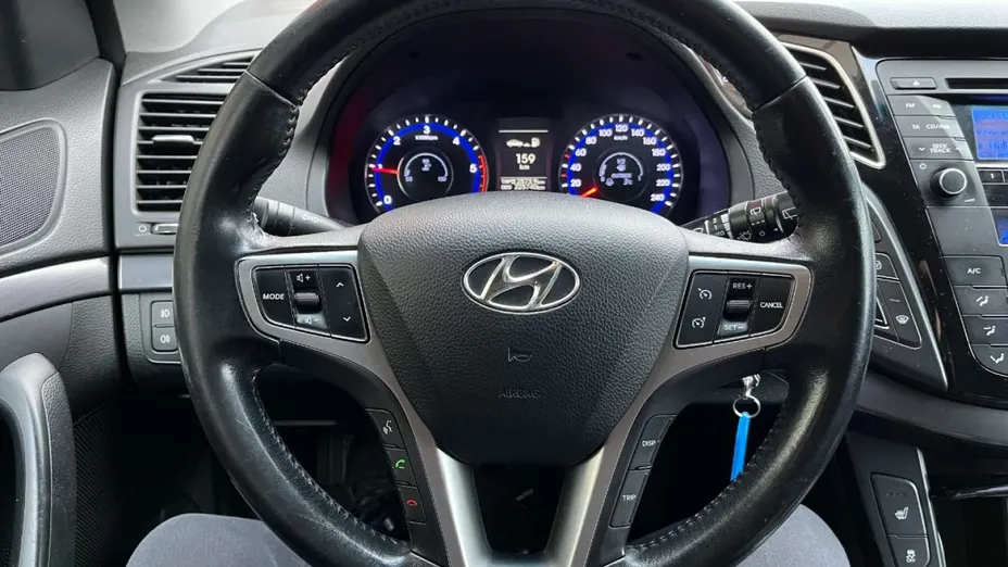 HYUNDAI i40 -