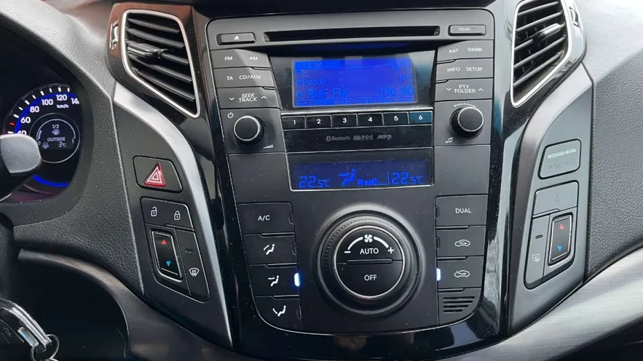 HYUNDAI i40 -