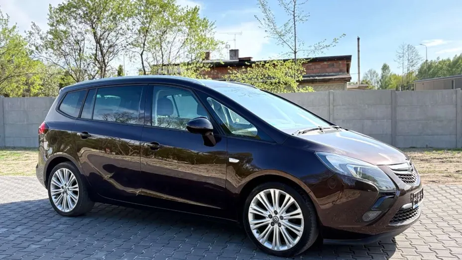 OPEL Zafira -