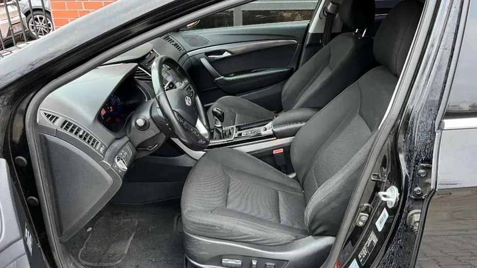 HYUNDAI i40 -