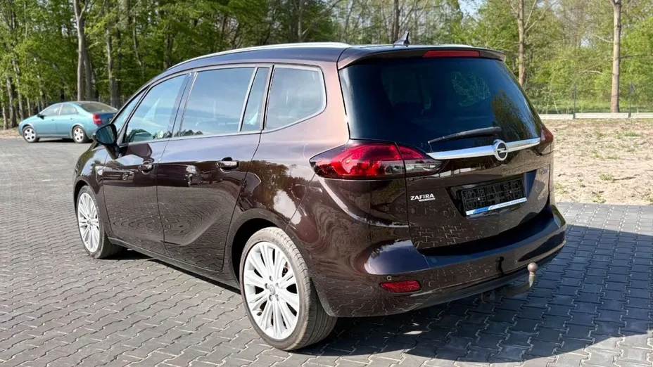 OPEL Zafira -