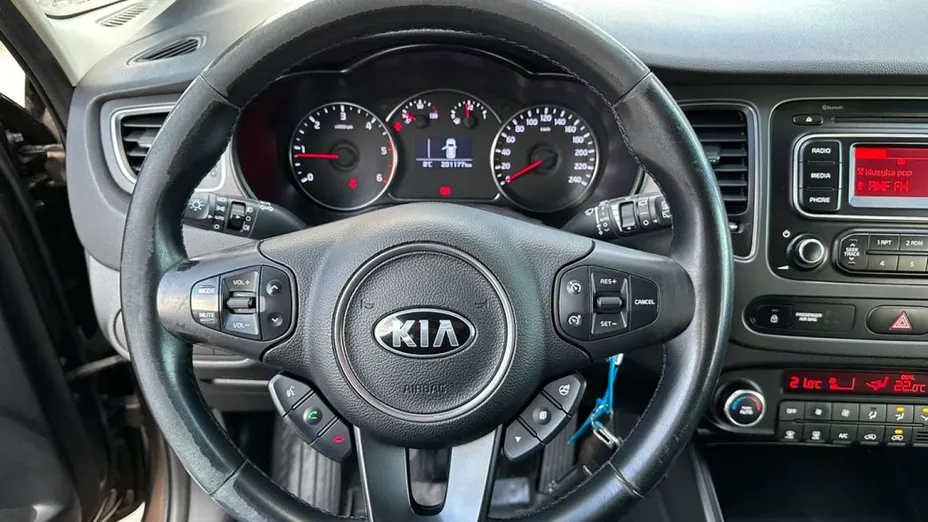 KIA Carens -
