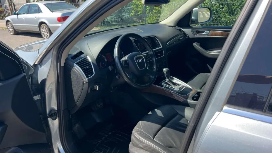 AUDI Q5 -