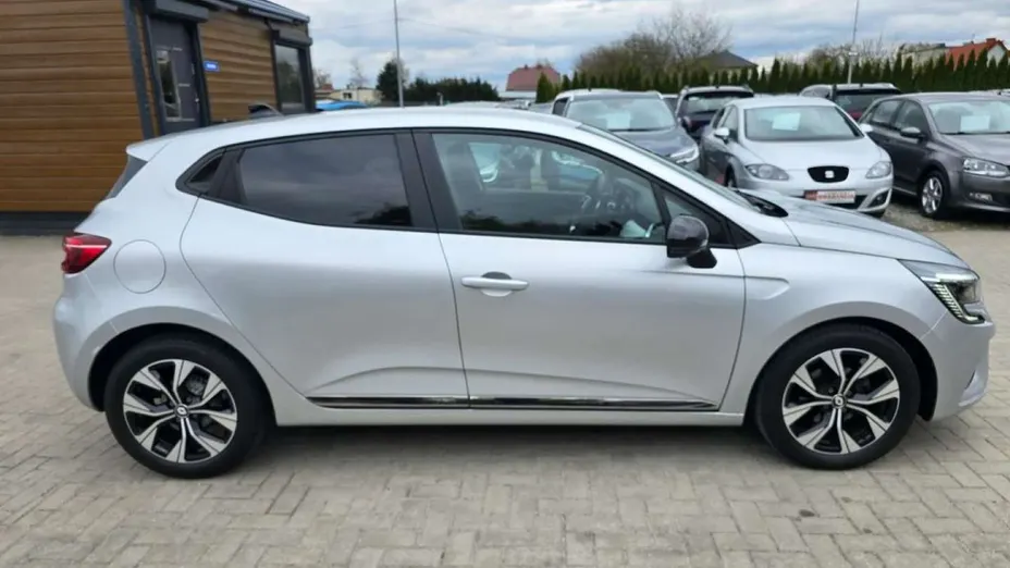 RENAULT Clio -