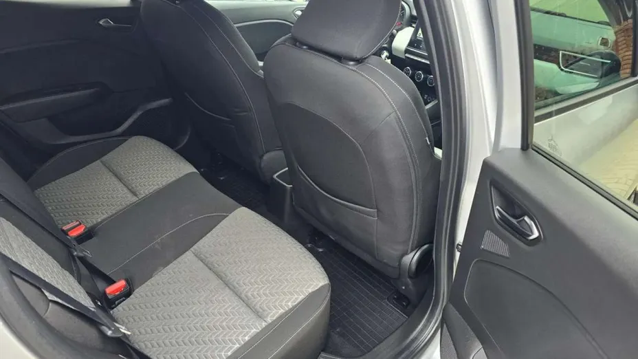 RENAULT Clio -