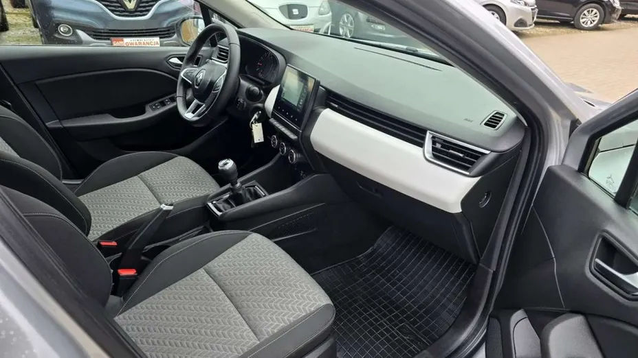 RENAULT Clio -