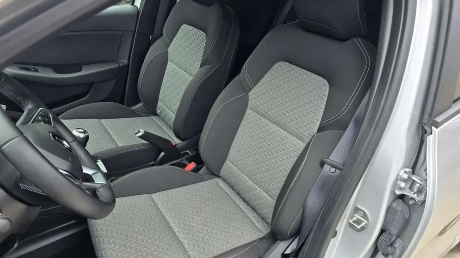 RENAULT Clio -