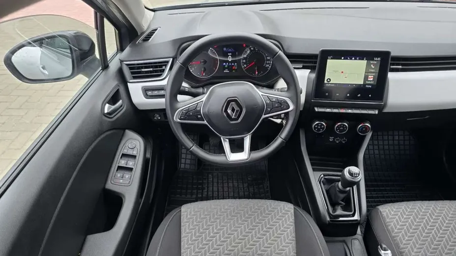 RENAULT Clio -