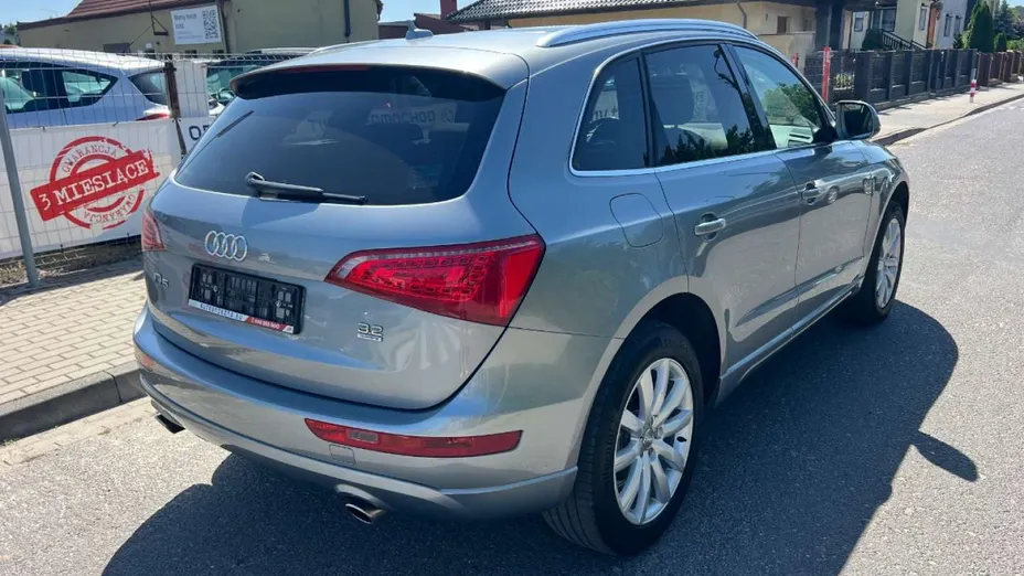 AUDI Q5 -