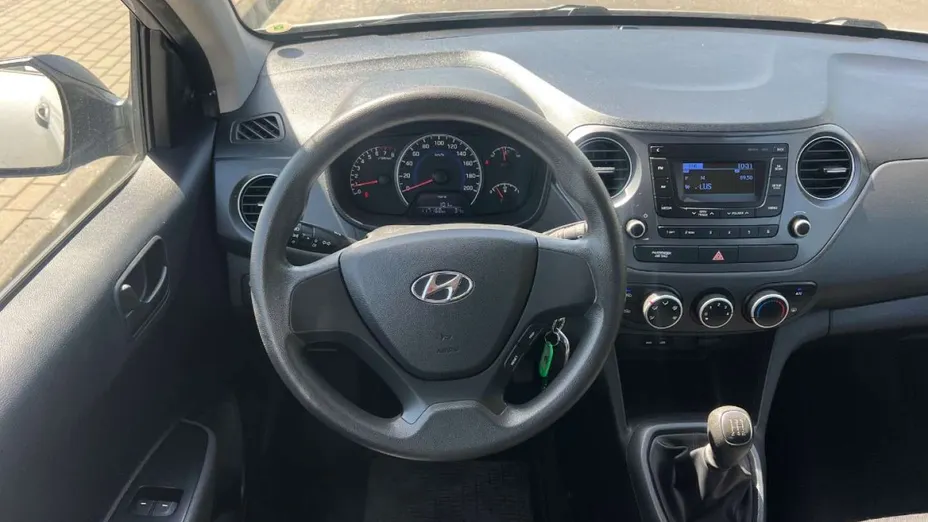 HYUNDAI i10 -