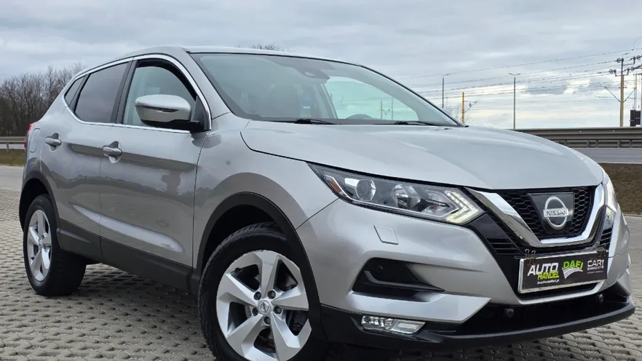 NISSAN Qashqai -