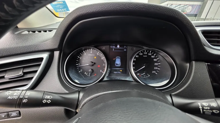 NISSAN Qashqai -
