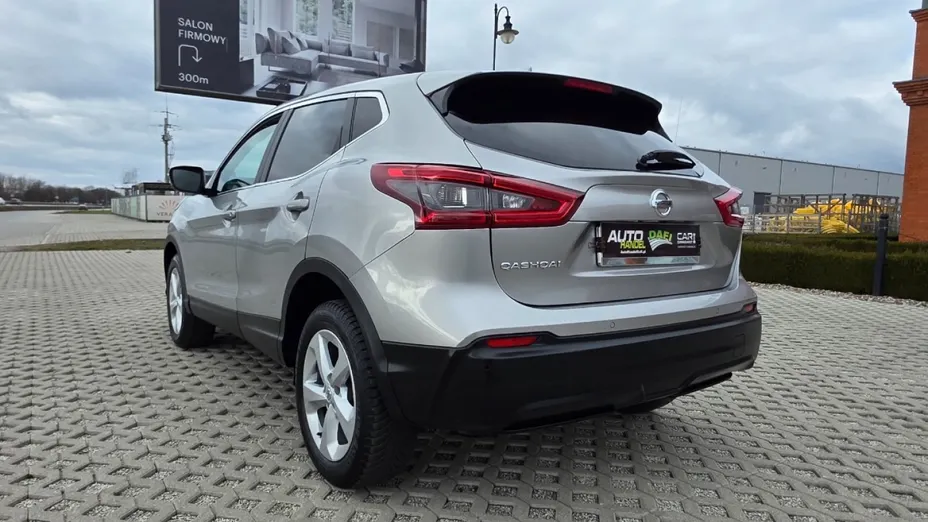 NISSAN Qashqai -