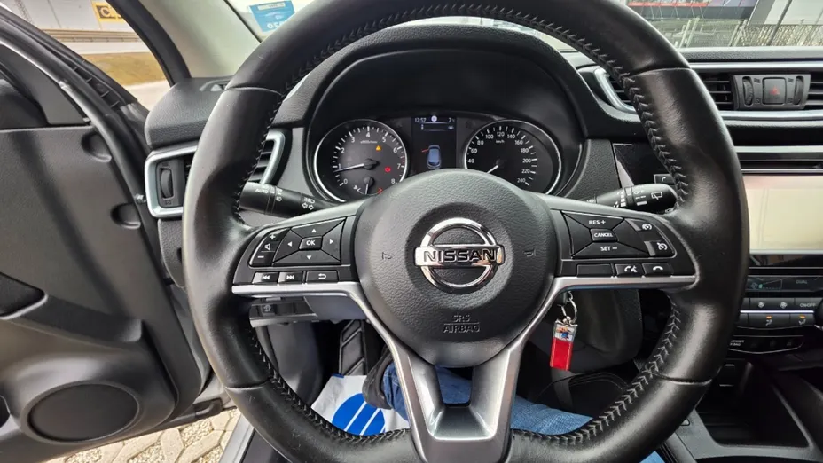 NISSAN Qashqai -