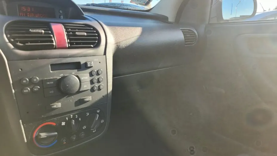 OPEL Corsa -