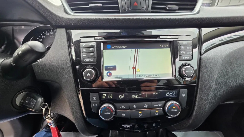 NISSAN Qashqai -