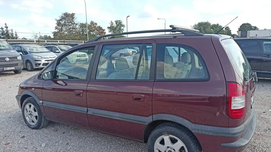 OPEL Zafira -