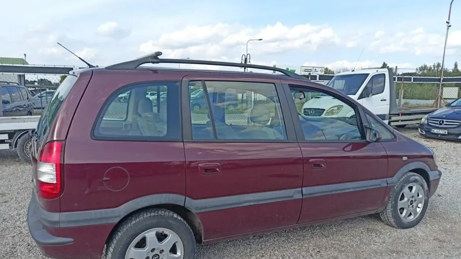 OPEL Zafira -