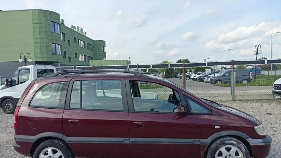 OPEL Zafira -