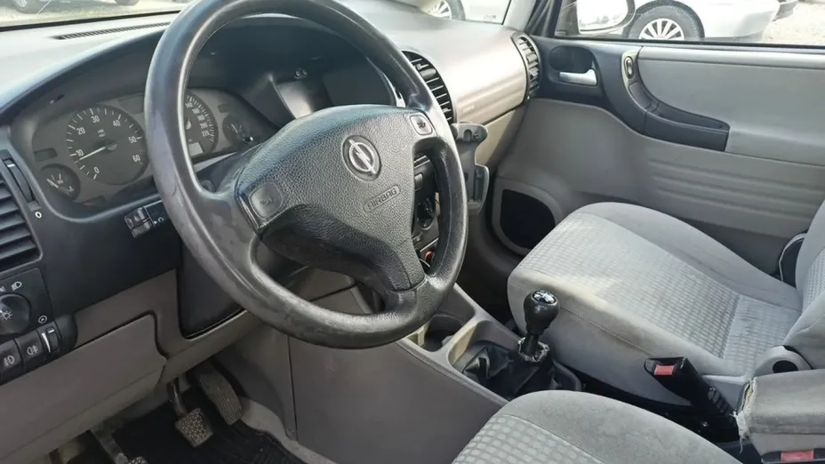OPEL Zafira -