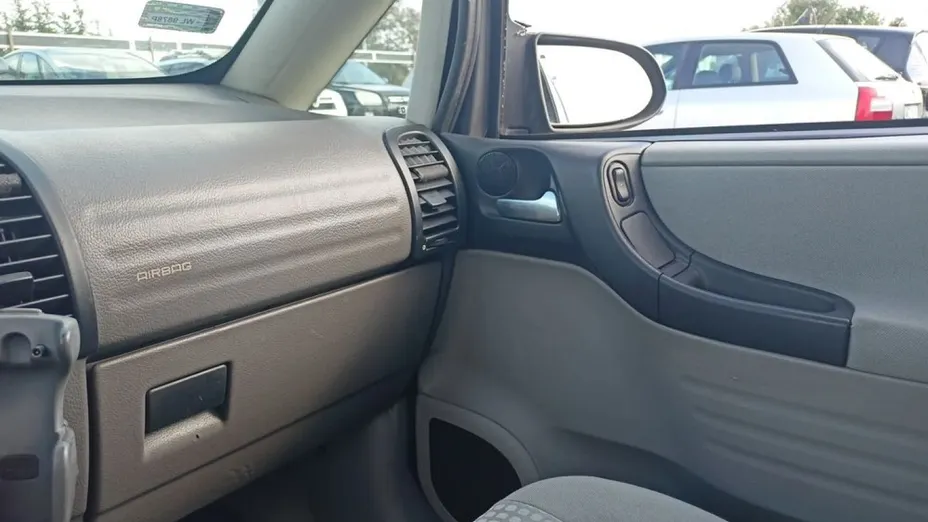 OPEL Zafira -