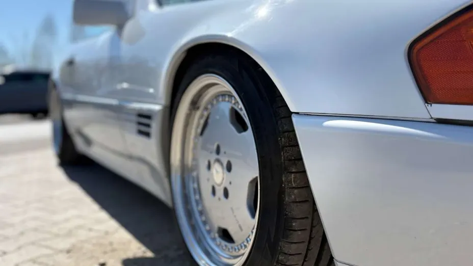 MERCEDES-BENZ SL -