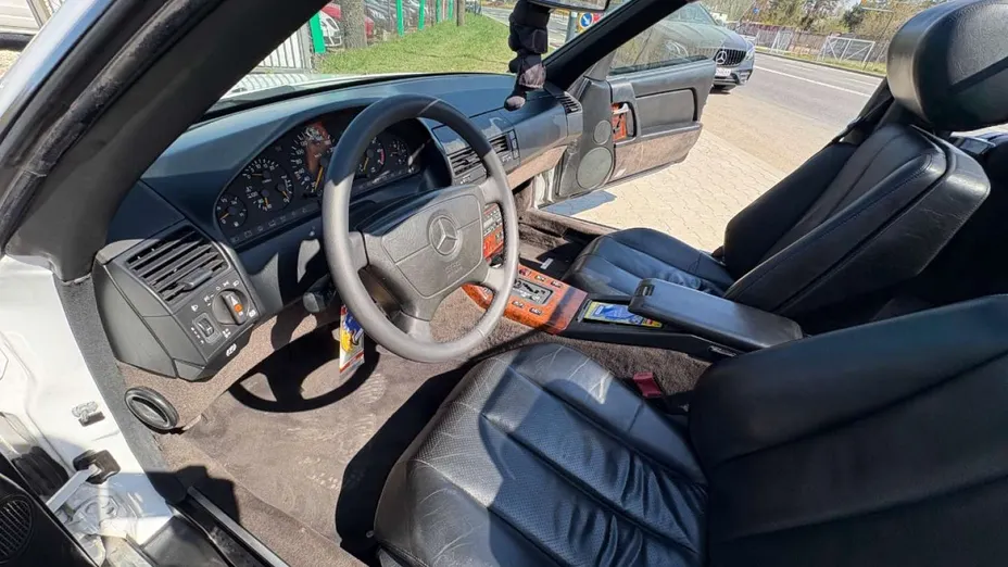 MERCEDES-BENZ SL -
