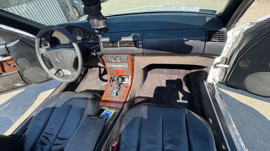 MERCEDES-BENZ SL -