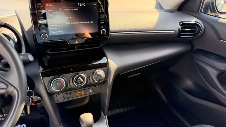 TOYOTA Yaris Cross -