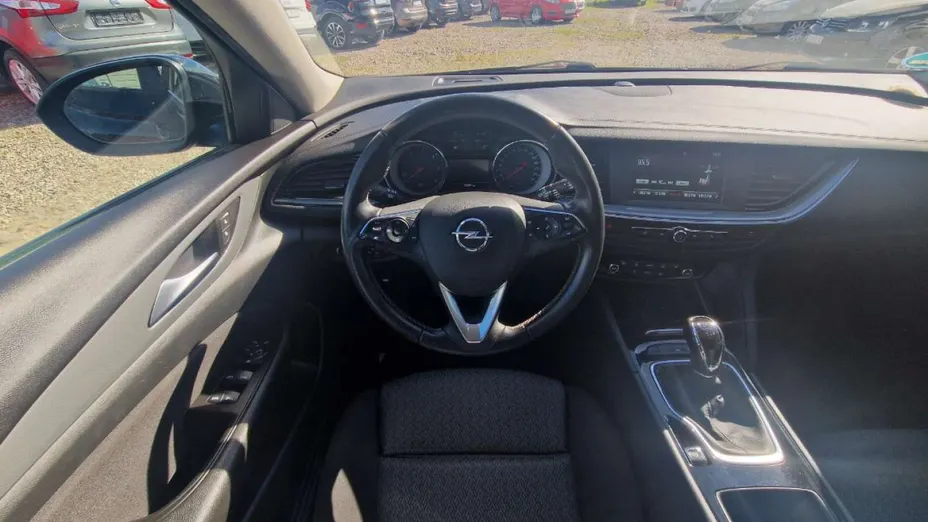 OPEL Insignia -