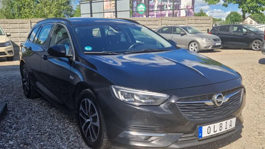 OPEL Insignia -