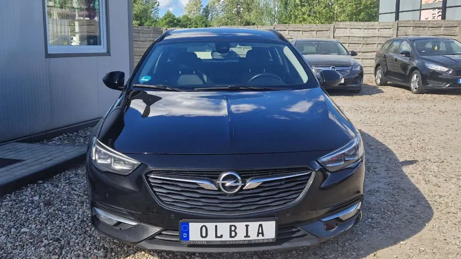 OPEL Insignia -