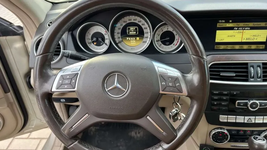 MERCEDES-BENZ C Klasa -
