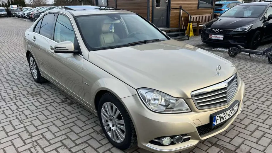 MERCEDES-BENZ C Klasa -