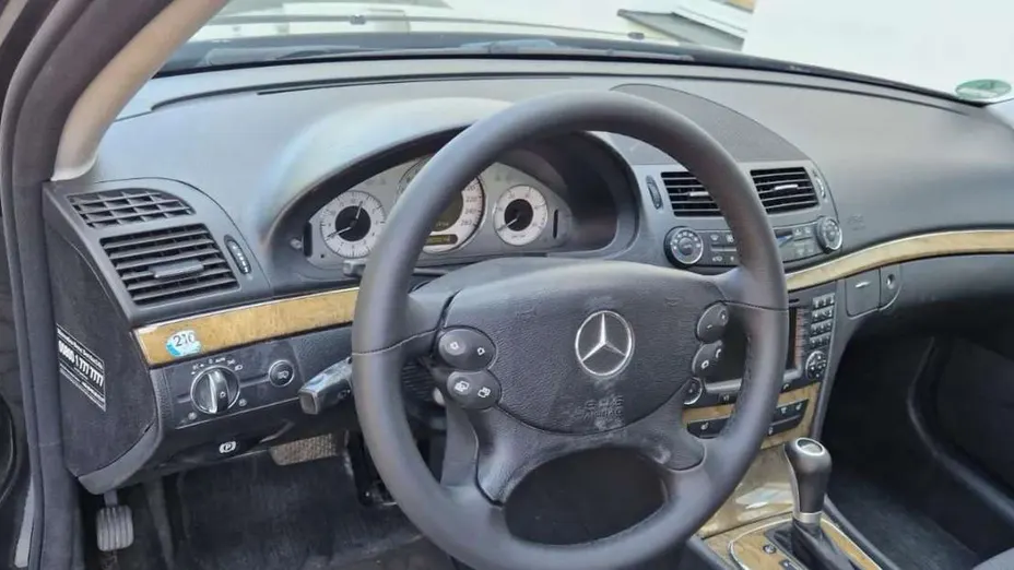 MERCEDES-BENZ E Klasa -