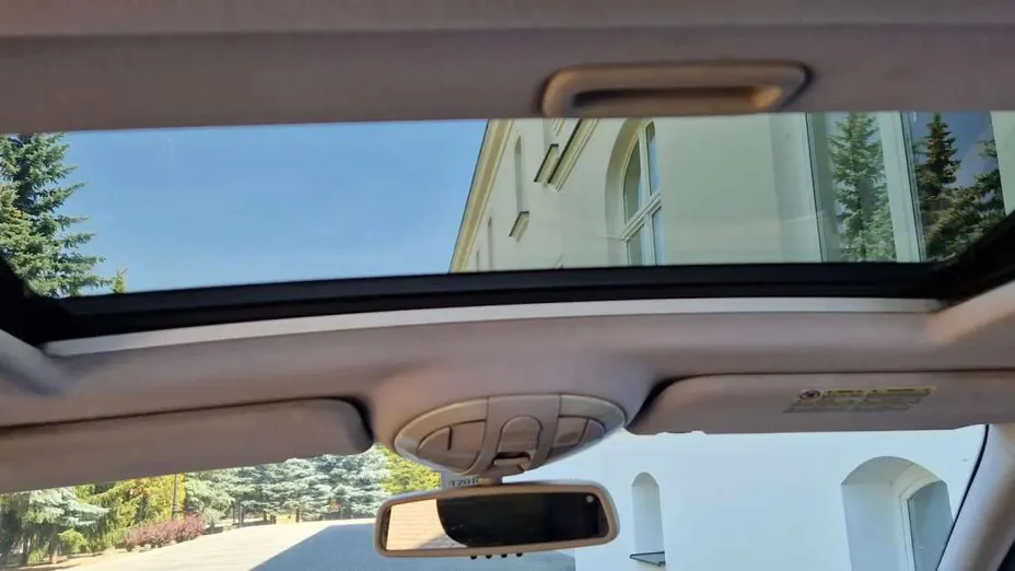 MERCEDES-BENZ E Klasa -