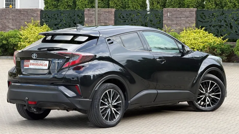 TOYOTA C-HR -