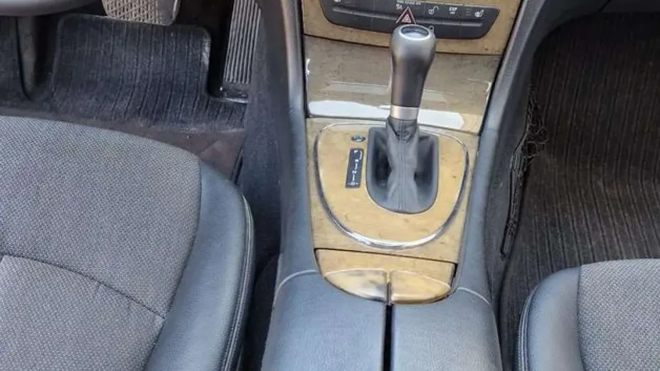 MERCEDES-BENZ E Klasa -