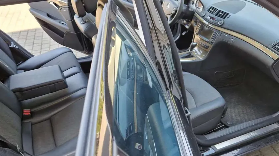 MERCEDES-BENZ E Klasa -